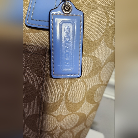 (SOLD) Coach Peyton Signature Heritage Tote Bag Sky #18917 - Picture 3 of 10